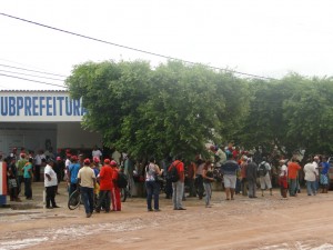 SEM TERRA REALIZA OCUPAÇÃO NA SUBPREFEITURA DE ITABATÃ, EM MUCURI