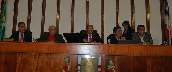 Partido, partido, é dos Trabalhadores, exclama Yulo