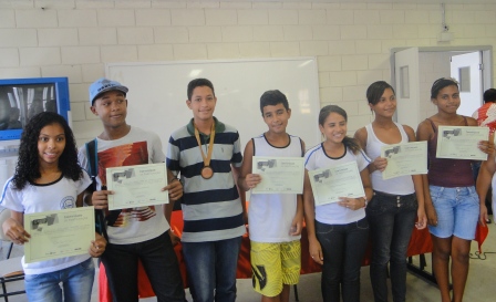 Alunos de Itabatan Recebem Certificados da Olimpíada Brasileira de Matemática