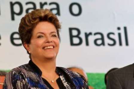 Governo pretende entregar 6 mil creches até 2014, diz Dilma