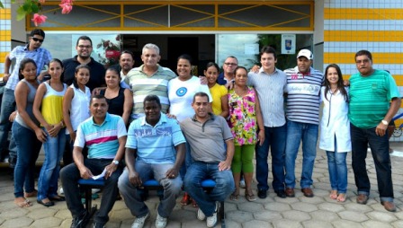 NEGO DA EMBASA RECEBE COLEGAS EM TAQUARINHA PARA REUNIÃO COM MORADORES