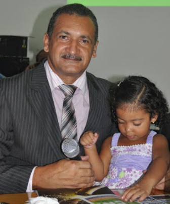 MENSAGEM DIA DAS MÃES: VEREADOR VOMBERTO