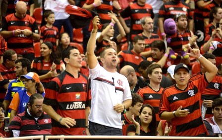 Torcida dá show, Flamengo vence Uberlândia e é bicampeão do NBB
