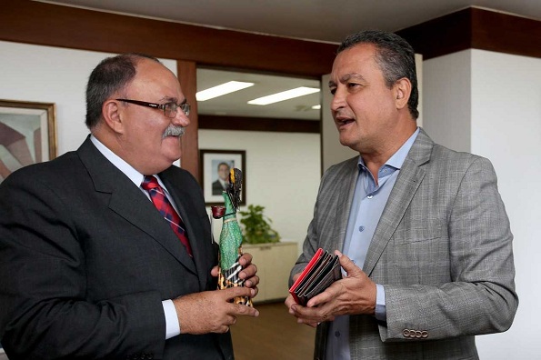 Governador Rui Costa recebe em audiência diplomatas da República de Cuba