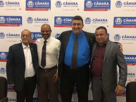 POR UNANIMIDADE, XANDÃO SEIXAS É ELEITO O NOVO PRESIDENTE DA CÂMARA DE MUCURI