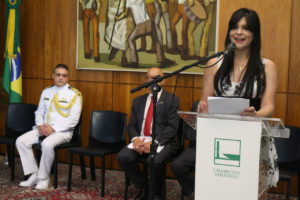 Professora Dayane Pimentel lidera frente parlamentar em defesa da indústria marítima no Congresso Nacional