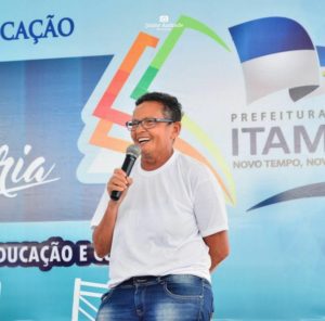 Servidores aposentados do Estado da Bahia pleiteiam receber indenização em dinheiro referente a licenças-prêmios não gozadas