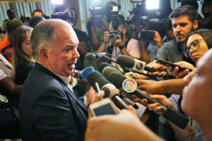 Assinado decreto de emergência para apoio a cidades atingidas por manchas de óleo