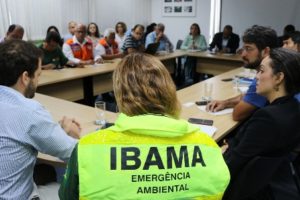 Grupo composto por Inema e Sema discute ações para conter óleo no litoral baiano