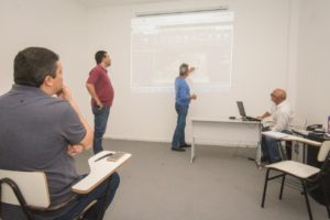 Dr. Carlos Simões apoia projeto de aquicultura no município