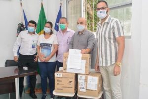 Prefeito entrega três Ventiladores Pulmonares ao Hospital São José