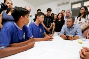 Em 600 viagens ao interior, Rui visitou 415 escolas em todas as regiões da Bahia