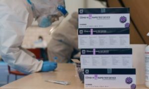 Ministério da Saúde diz que vacina contra Covid-19 não deve ser oferecida para toda a população