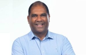 Robertinho antecipa mais uma vez o salário e ainda paga 13º e férias do funcionalismo público em Mucuri