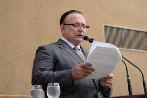 Deputado Adolfo Menezes é eleito novo presidente da Alba