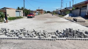 Prefeitura de Mucuri investe em obras de pavimentação da Rua Costa Rica em Itabatã