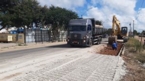 Começaram as obras de requalificação da BR-101 no distrito de Itabatã