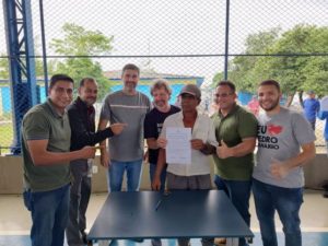 Prefeitura de Pedro Canário entrega títulos de Regularização Fundiária no distrito de Floresta do Sul