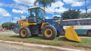 Pedro Canário recebe máquina do Governo Federal