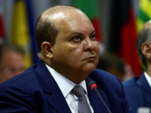 Moraes afasta Ibaneis do cargo de governador do DF por 90 dias
