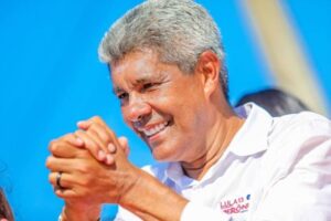 Jerônimo cumpre agenda intensa no interior do estado durante carnaval