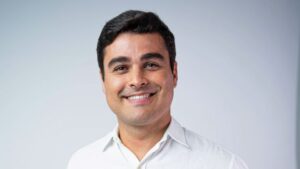 Dr. Lúcio Rios anuncia pré-candidatura à Prefeitura de Mucuri