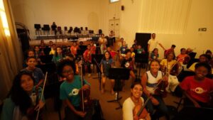 Neojiba: Programa do Governo do Estado transforma a vida de crianças e adolescentes por meio da música